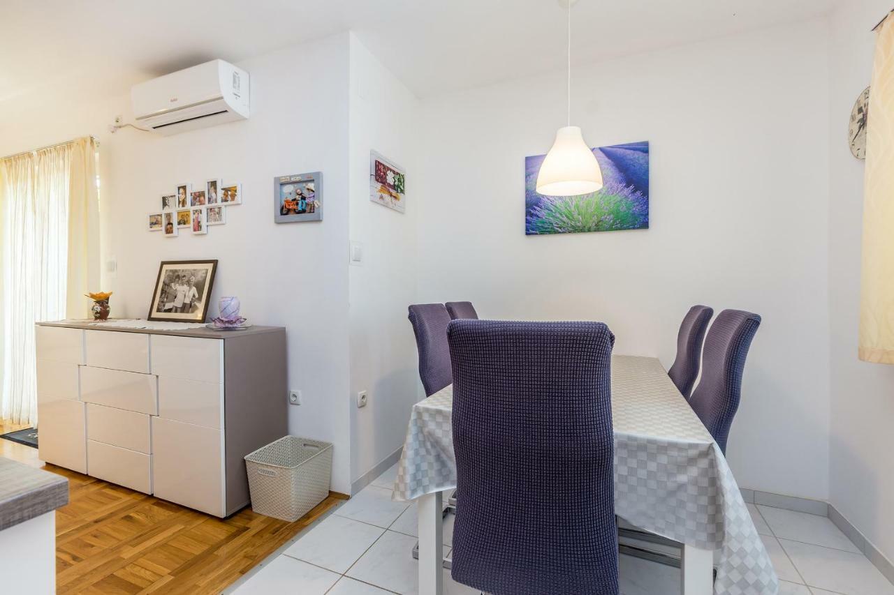 Apartments Marica Skrbčići Eksteriør billede