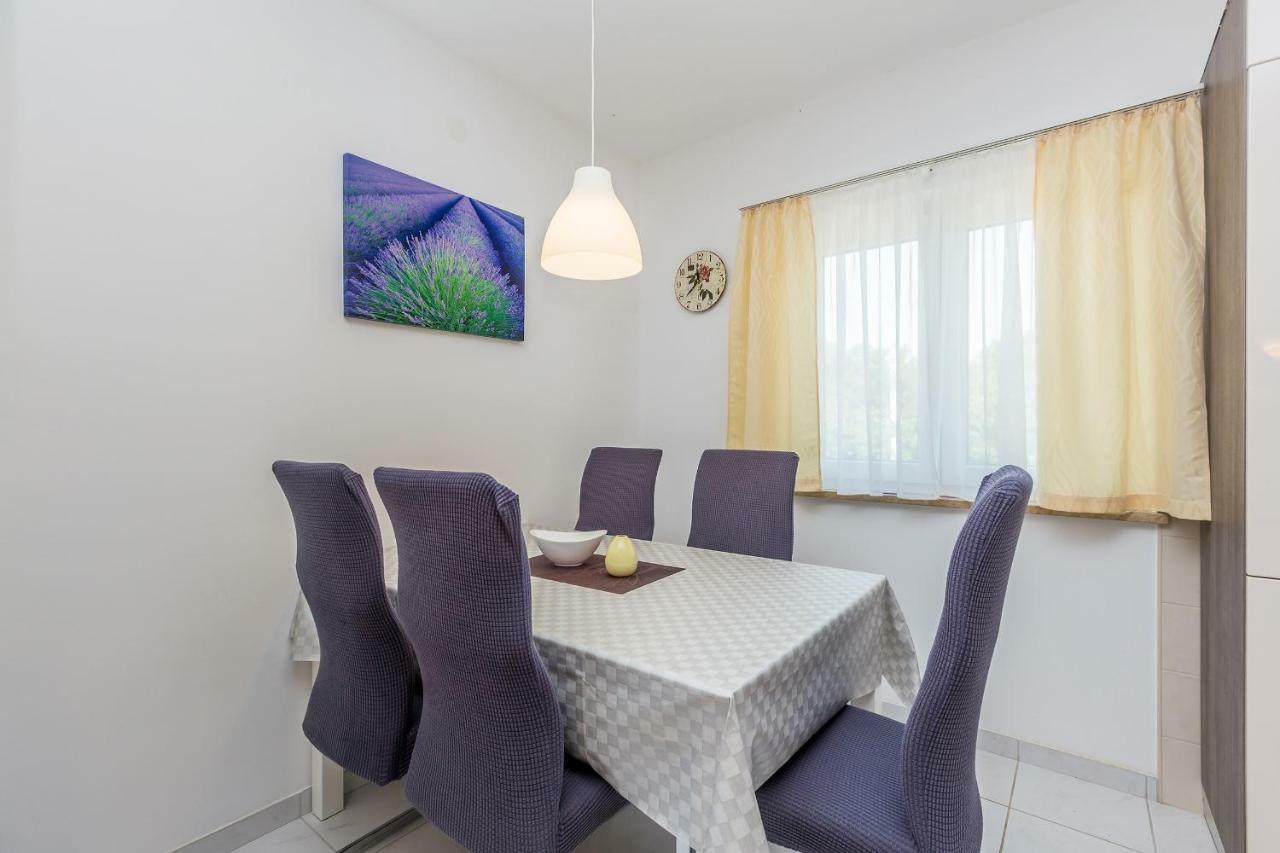 Apartments Marica Skrbčići Eksteriør billede