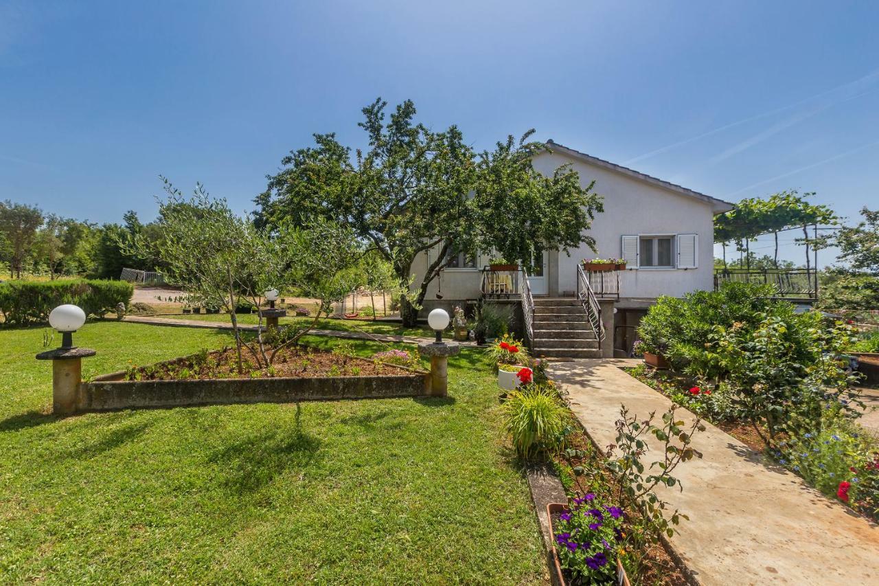 Apartments Marica Skrbčići Eksteriør billede